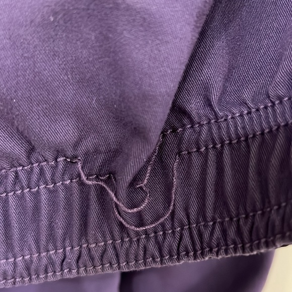 🚨CLOSING SHOP SALE🚨 Purple Greys anatomy Scrub Set - Picture 3 of 4